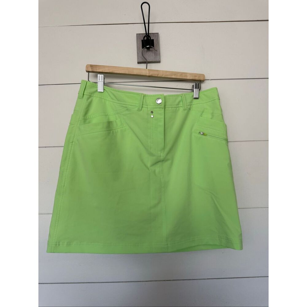 Nivo Women’s 10 Lime Green Golf Skort